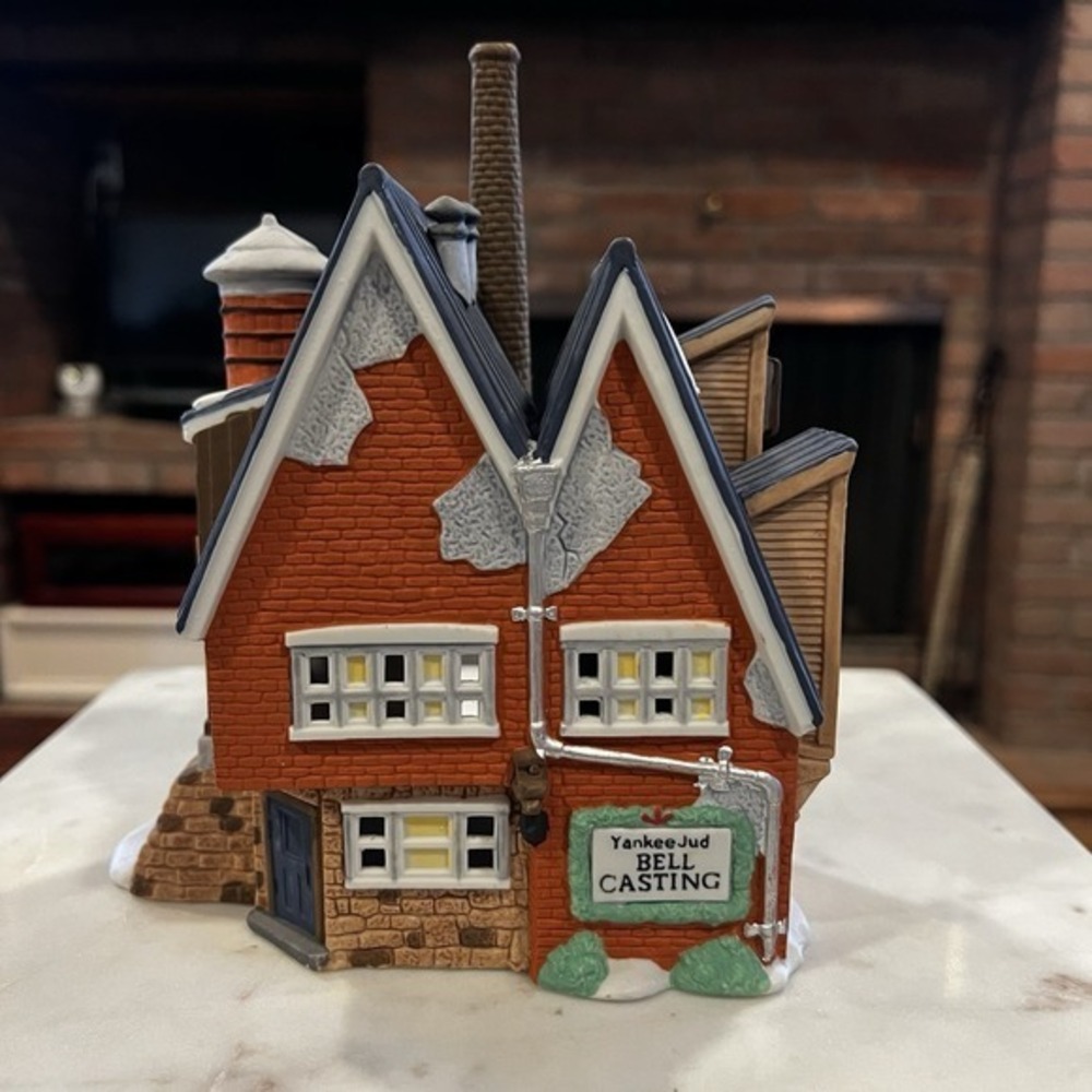 Dept 56 New England Village Series Yankee Jud Bell Casting Box &‎ Light